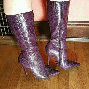 Purple snakeskin vintage kitten boots